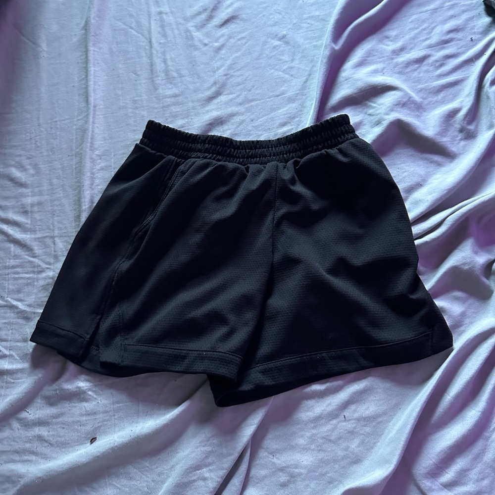 kids black athletic shorts
